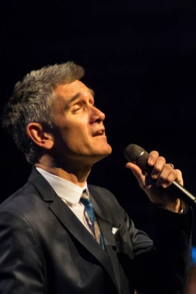 Fly me to the moon - Curtis Stigers with the Danish Radio Big Band. Copenhagen Concert Hall (Copenhagen, Denmark)