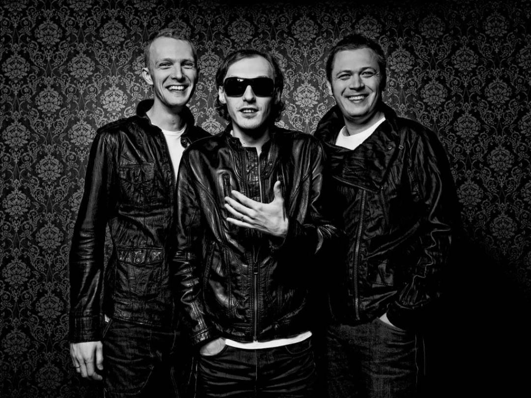 Передача Swanky Tunes and Far East Movement. Entertain Us
