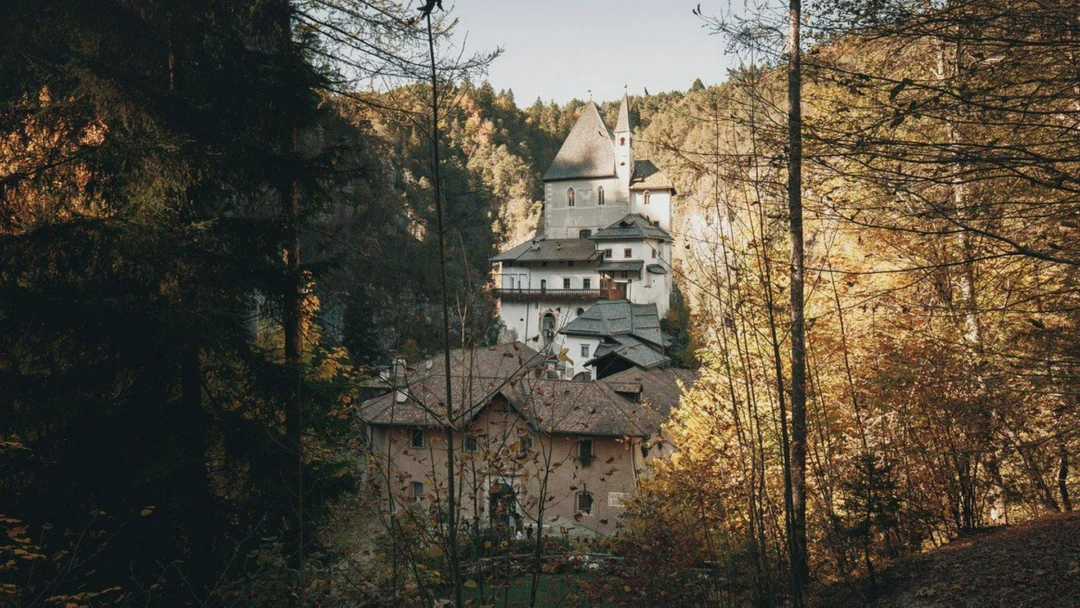 Передача Эремо ди Сан Зено