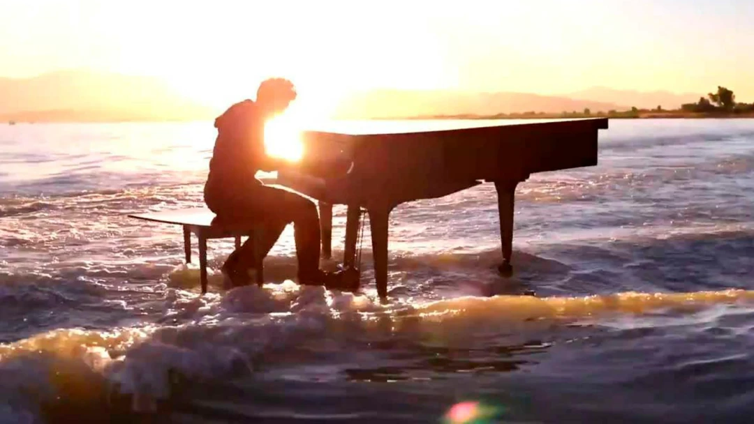 Передача Radioactive. William Joseph Piano on the lake