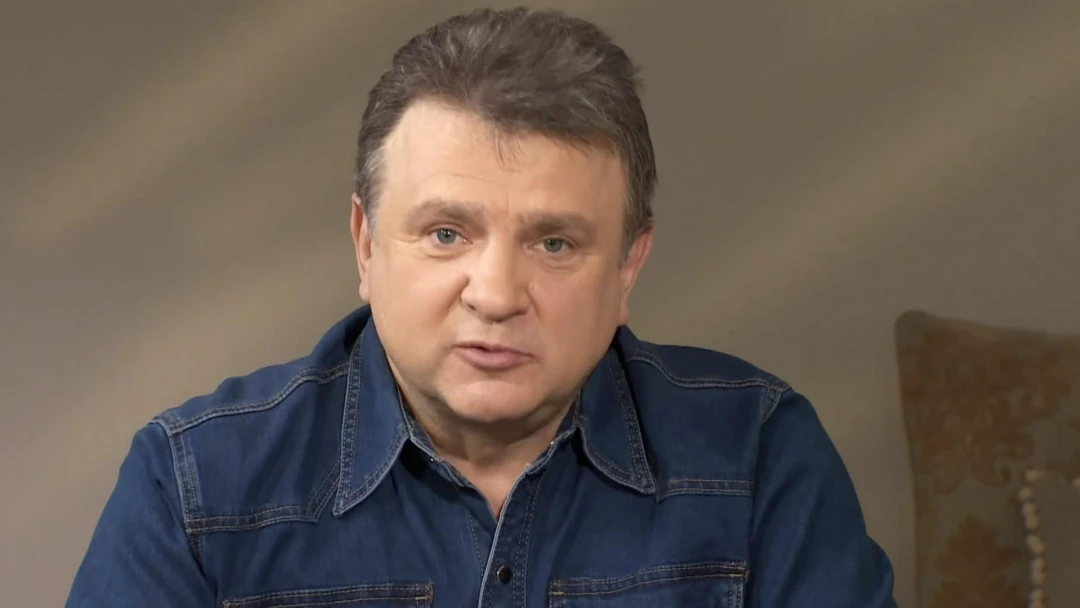 Передача «Когда все дома» с Тимуром Кизяковым