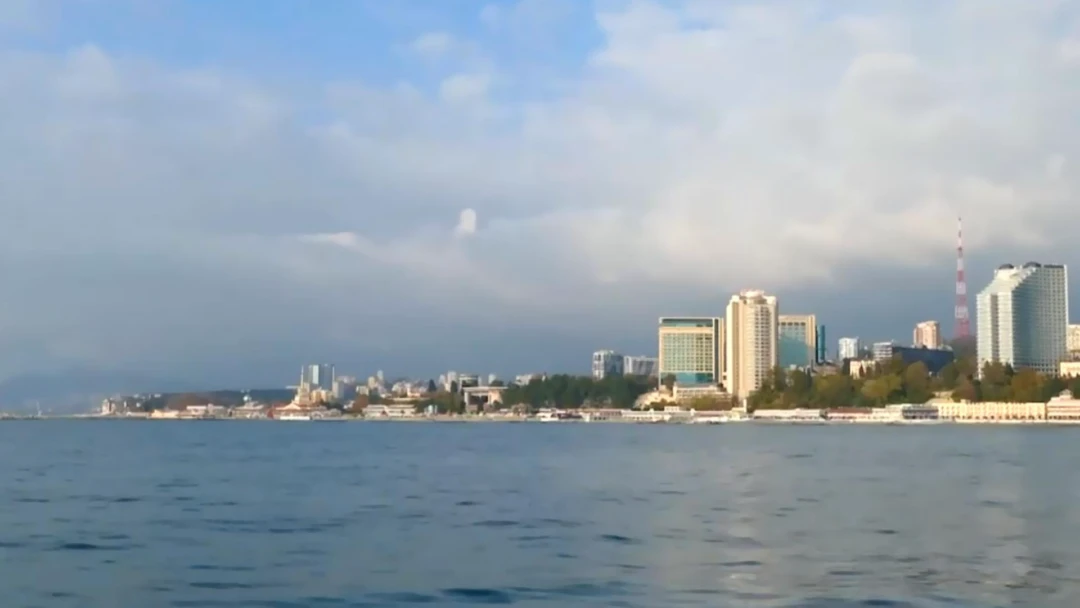 Передача Морская прогулка вдоль центра Сочи