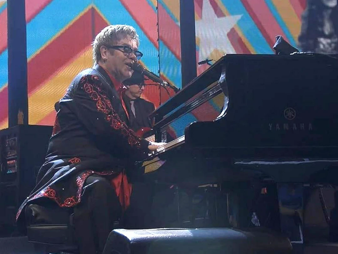 Передача Elton John - Live in London 2013