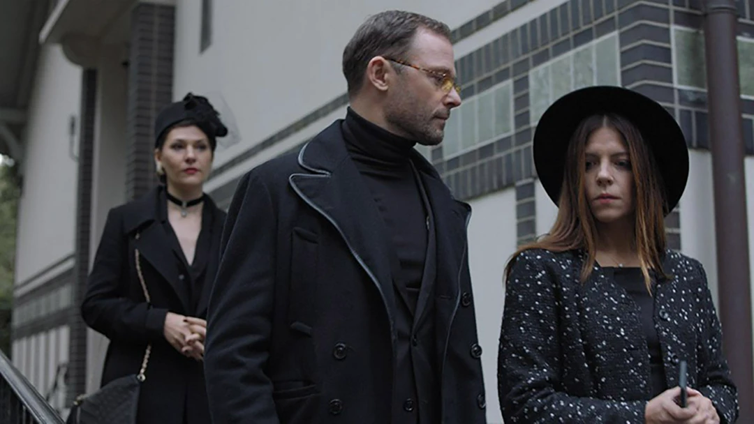 Сериал Сжигая за собой мосты