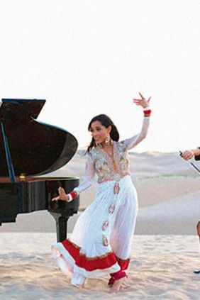ThePianoGuys. Don't You Worry Child (Khushnuma)-ft. Shweta Subram