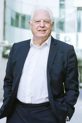 Unspun World with John Simpson
