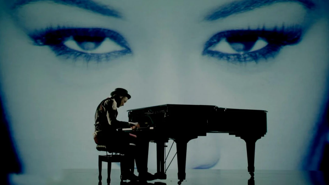 Передача Labrinth. Beneath Your Beautiful ft. Emeli Sandé