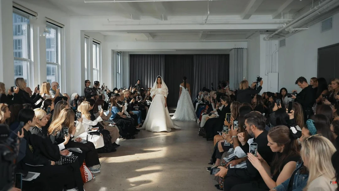 Передача Bridal Fashion New York Fashion Week Bridal 23 Peter Langner