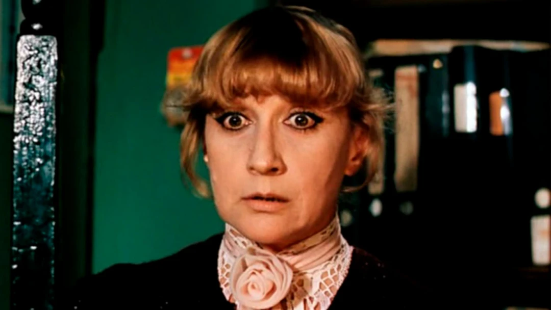 Сериал Ищите женщину