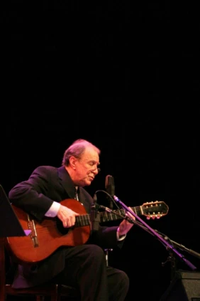The grandmaster of bossa nova João Gilberto live in Tokyo