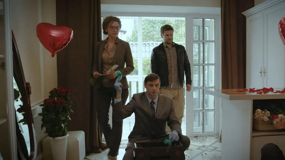 Сериал Свои