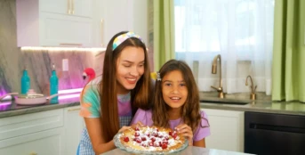 20 серия. Настя учит родителей, как проводить время со своими детьми