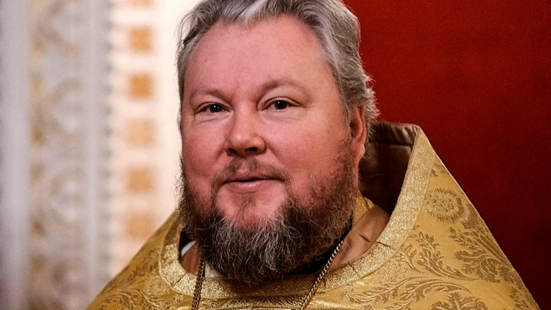 Фильм Отец Александр