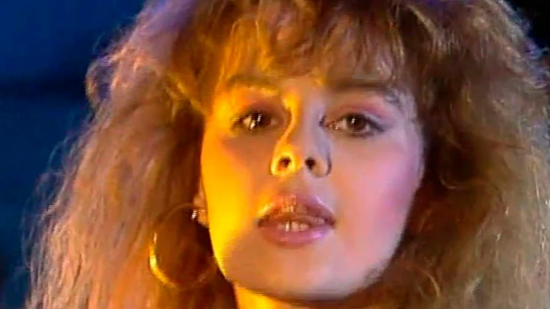 Передача Roxanne Charlene