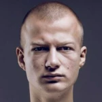 Густав Дюэкьер Гис