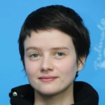 Полин Этьен