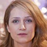 Виктория Исакова