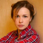 Анна Тараторкина