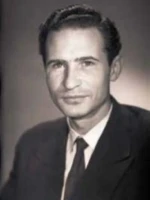 Евгений Карелов
