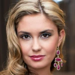 Агата Муцениеце