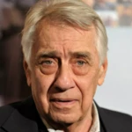 Филип Бейкер Холл