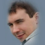 Илья Комаров