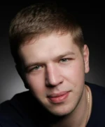 Олег Новиков