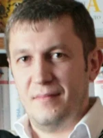 Максим Возняк