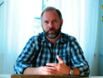 Влад Иванов